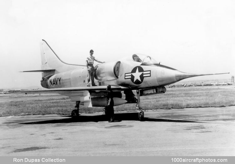 Douglas XA4D-1 Skyhawk