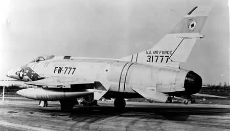 North American NA-214 F-100C Super Sabre