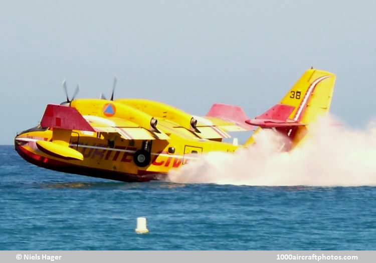 Canadair CL-415