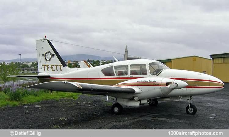 Piper PA-23-250 Aztec D