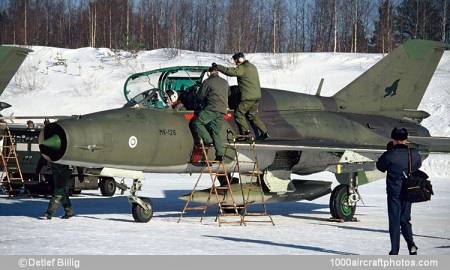 Mikoyan MiG-21UM