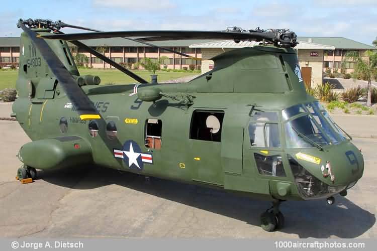 Boeing Vertol 107 CH-46E Sea Knight