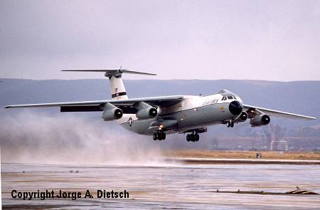 Lockheed 300 C-141C Starlifter