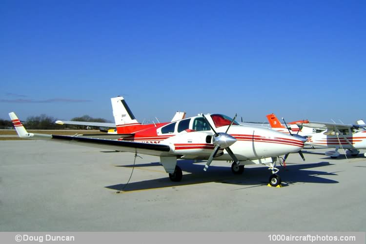 Beech E-55 Baron