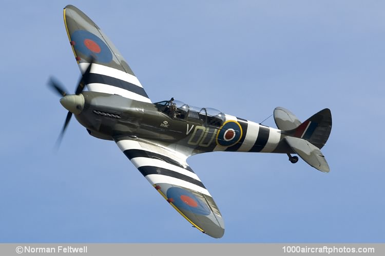 Supermarine 361 Spitfire T.Mk.IX