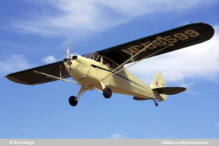 Piper J-4E Cub Coupe