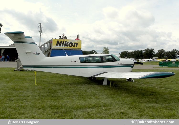 Bellanca T-250 Aries