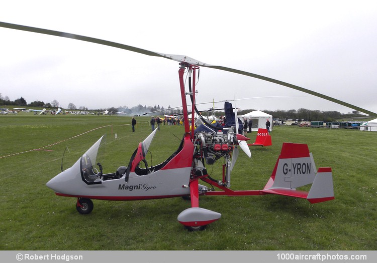 Magni M-16C Tandem Trainer