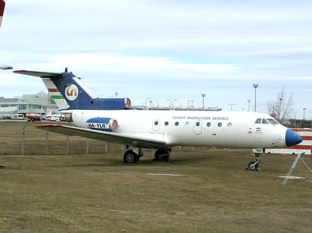 Yakovlev Yak-40