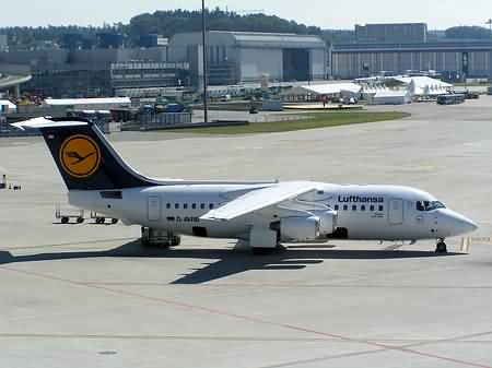 Avro International RJ85