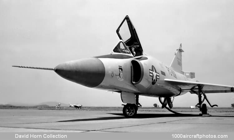 Convair 8-10 F-102A Delta Dagger