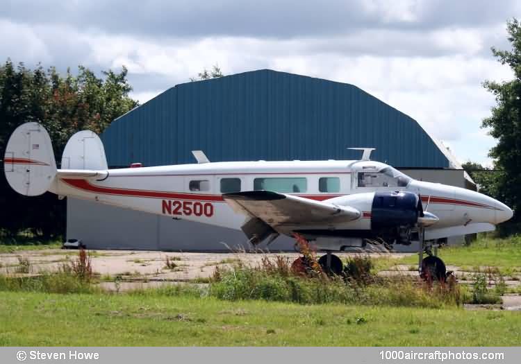 Beech D18S