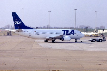 Boeing 737-3M8