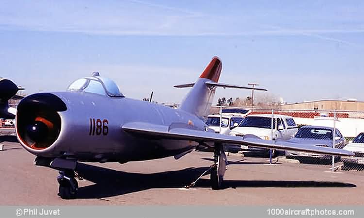 Mikoyan and Gurevich MIG-17PF