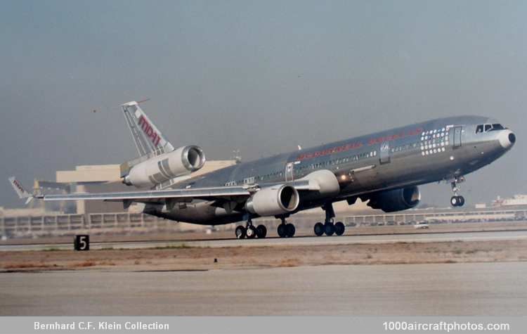 McDonnel Douglas MD-11