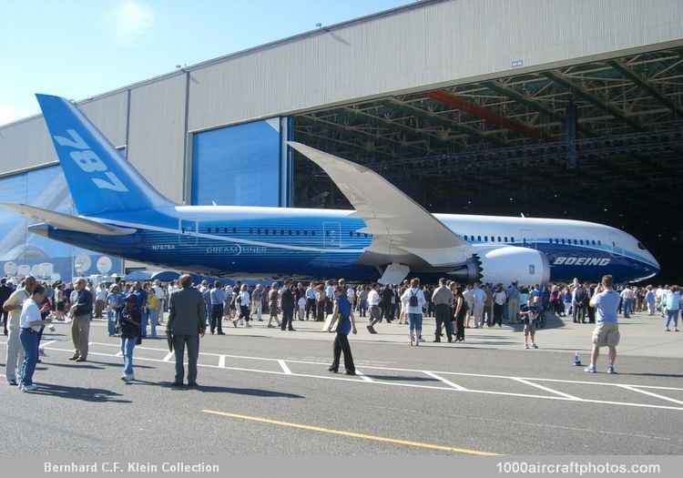 Boeing 787-8 Dreamliner