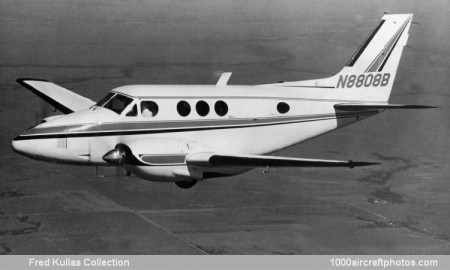 Beech 65-88 Queen Air