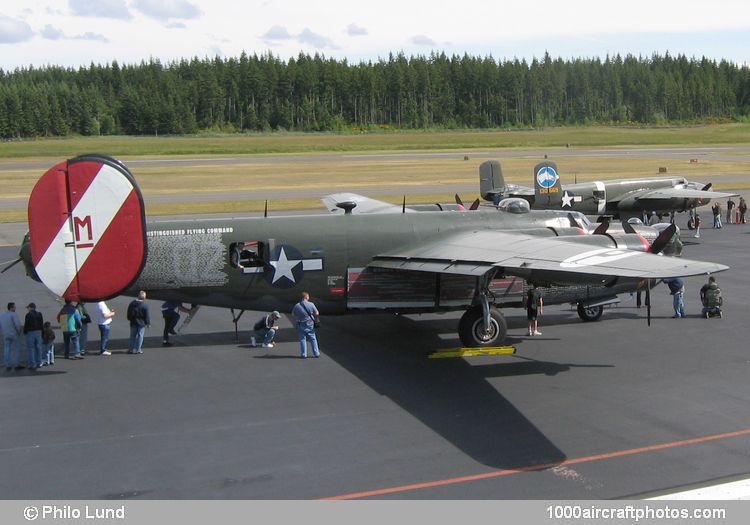 Consolidated 32 B-24J Liberator