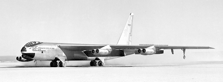 Boeing 464-67 YB-52 Stratofortress