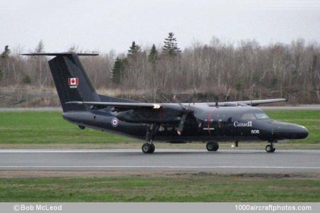 de Havilland Canada DHC-8-102 CT-142 Dash 8