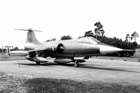 Canadair CL-90 CF-104 Starfighter