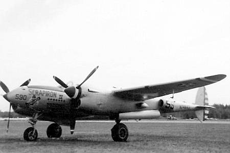 Lockheed 422 P-38L Lightning