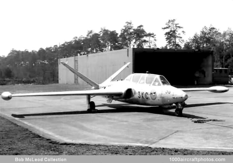 Fouga C.M.170R Magister