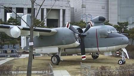 Grumman G-89 S-2E Tracker