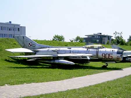 Mikoyan and Gurevich MiG-19PM