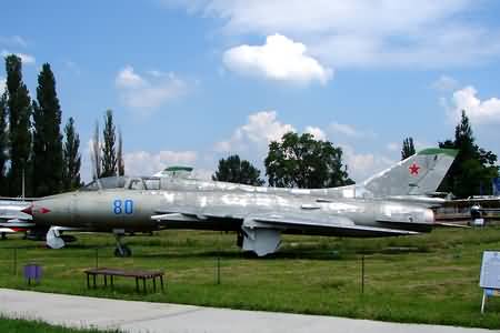 Sukhoi Su-17UM