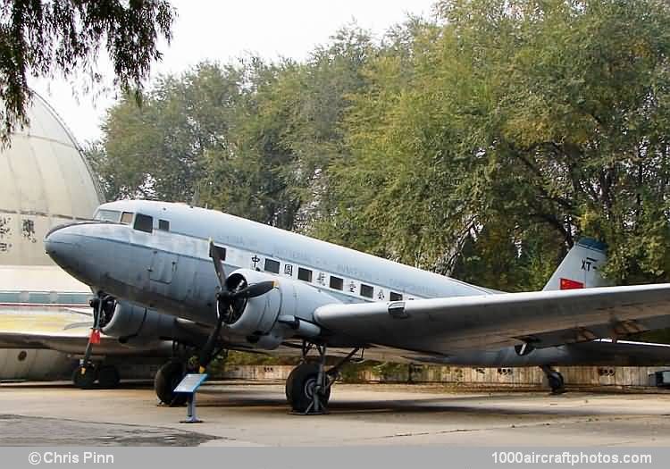 Lisunov Li-2