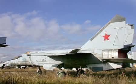 Mikoyan MiG-25PU