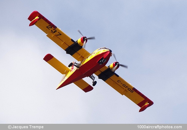 Canadair CL-215 1A10