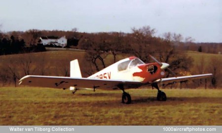 Tucker LGT-1 Le Petite Cygne