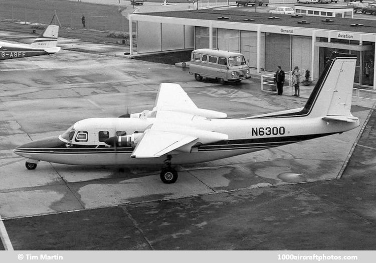 Aero Commander 680T Turbo Commander (N6300 