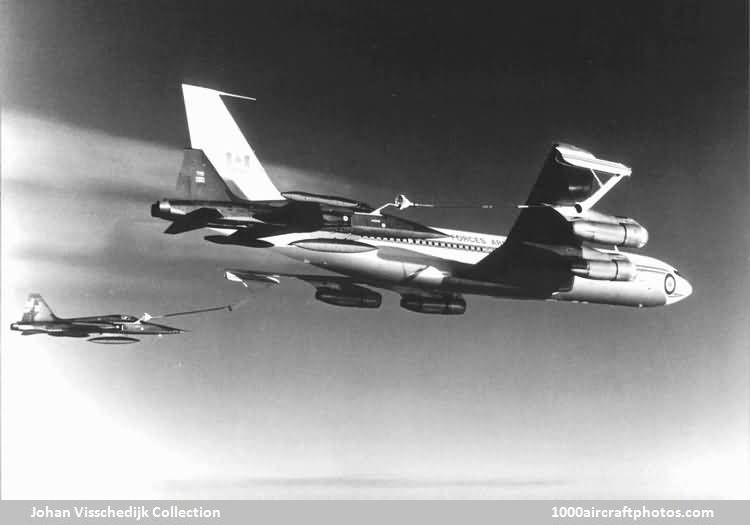 Boeing 707-347C CC-137 & Canadair CL-219 CF-116A