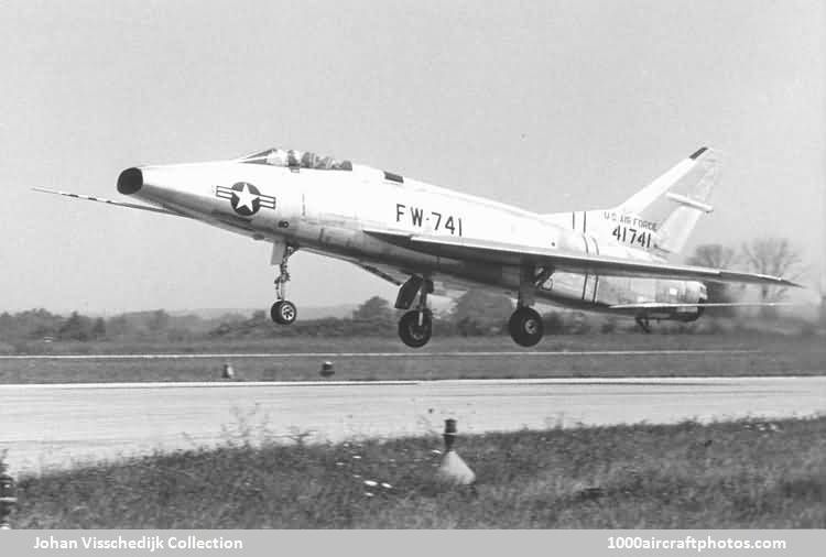 North American NA-217 F-100C Super Sabre