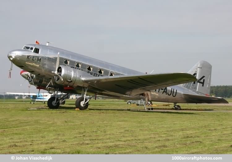 Douglas DC-2-142 R2D-1