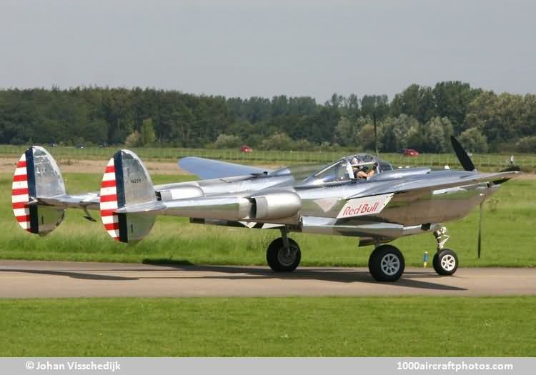 Lockheed 422 P-38L Lightning