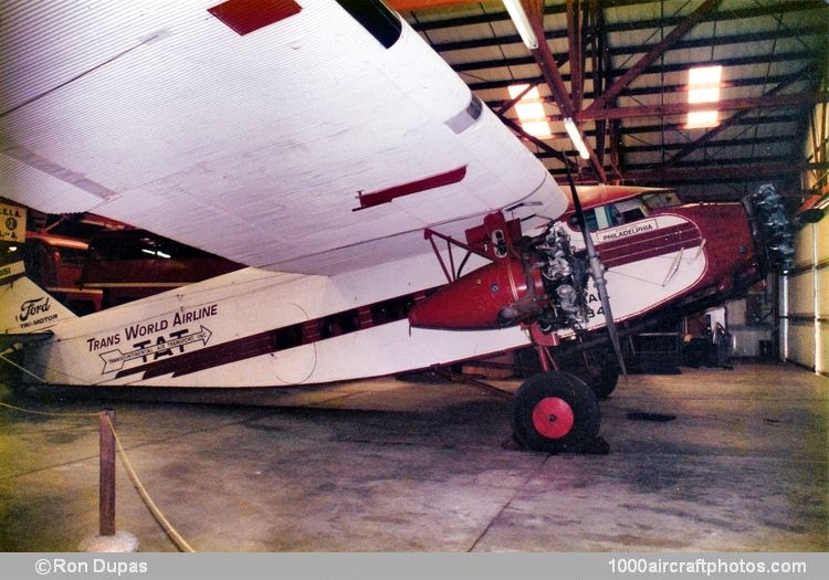 Ford 5-AT-B Tri-Motor