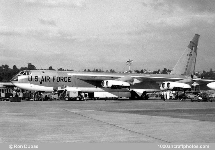 Boeing 464-201-7 B-52D Stratofortress