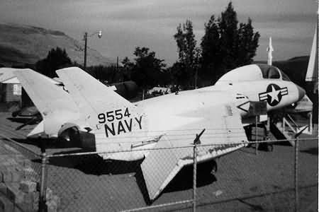 Vought V-366 F7U-3 Cutlass