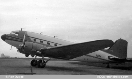 Douglas DC-3-454